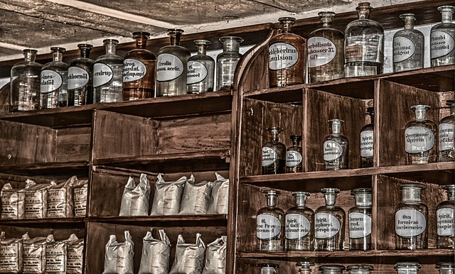 starožitná lékárna